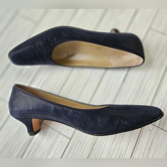 Salvatore Ferragamo Striped Suede Almond Toe Kitten Heels in Midnight Size 8.5 - Picture 10 of 12